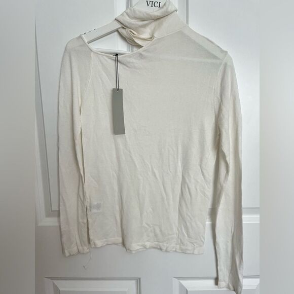 NWT X REVOLVE Penny Long Sleeve Top
One Grey Day - Picture 6 of 8